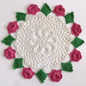 Vintage Irish Rose Doily - Round VTG Crocheted Leaves & Roses - Pink Green White